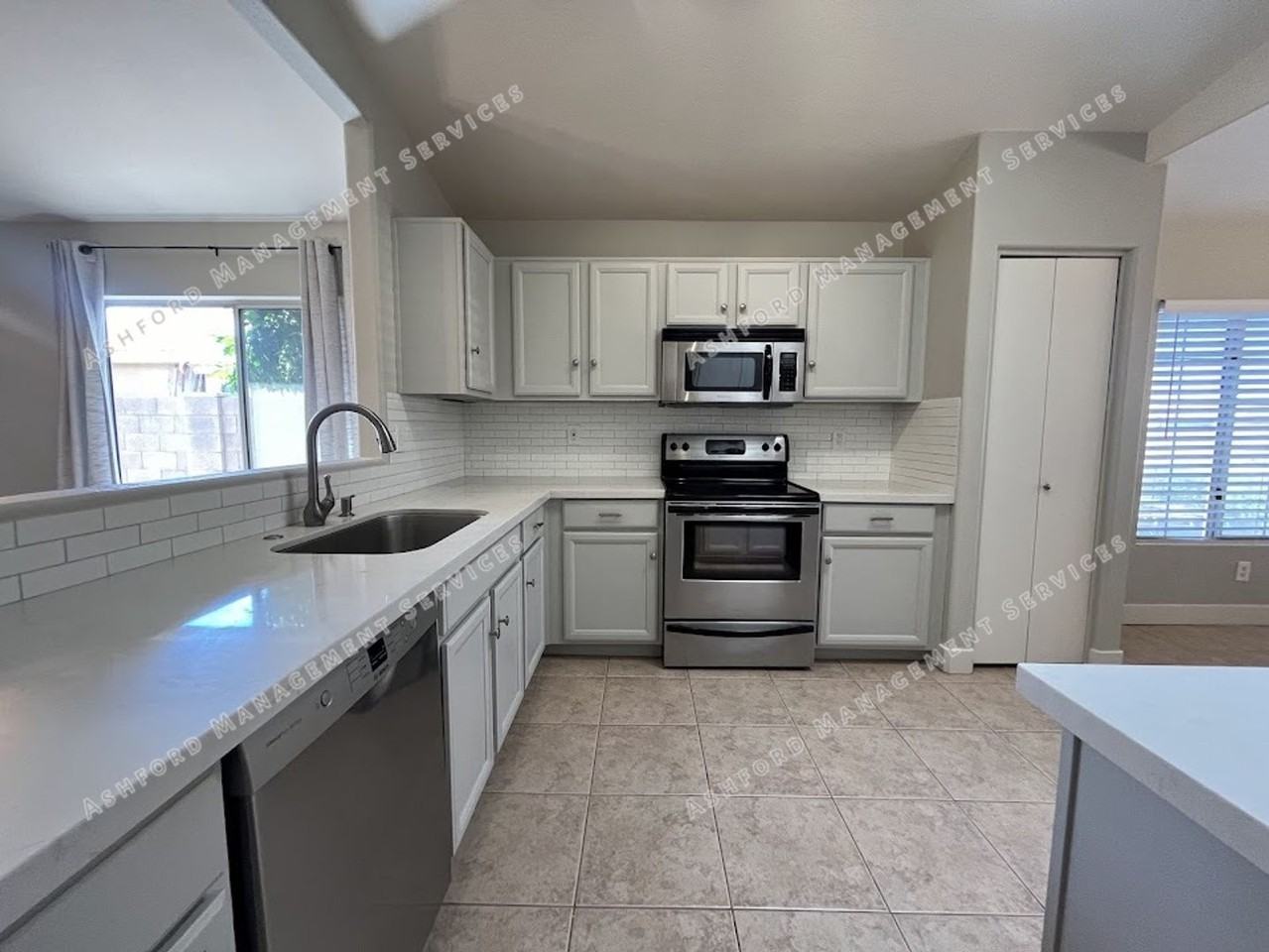 16261 N 91st Dr - Photo 6 of 26