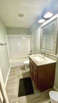 Renovated 2br apt at edge of LSU campus, incl appliances & parking - Photo 1 of 1