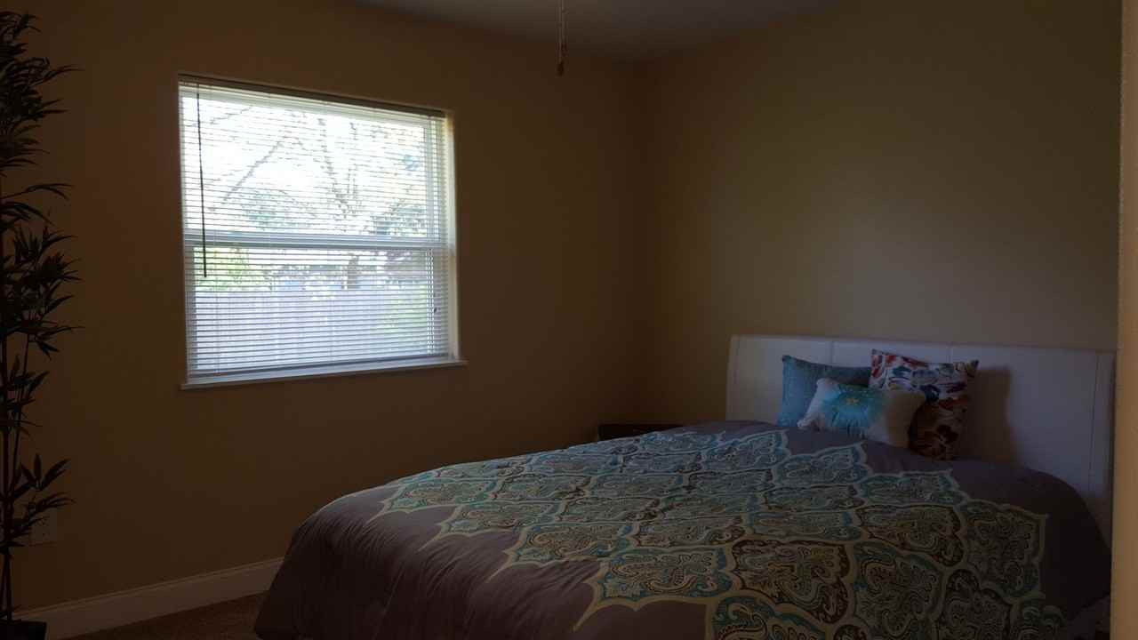 620 24th St N - Photo 3 of 7