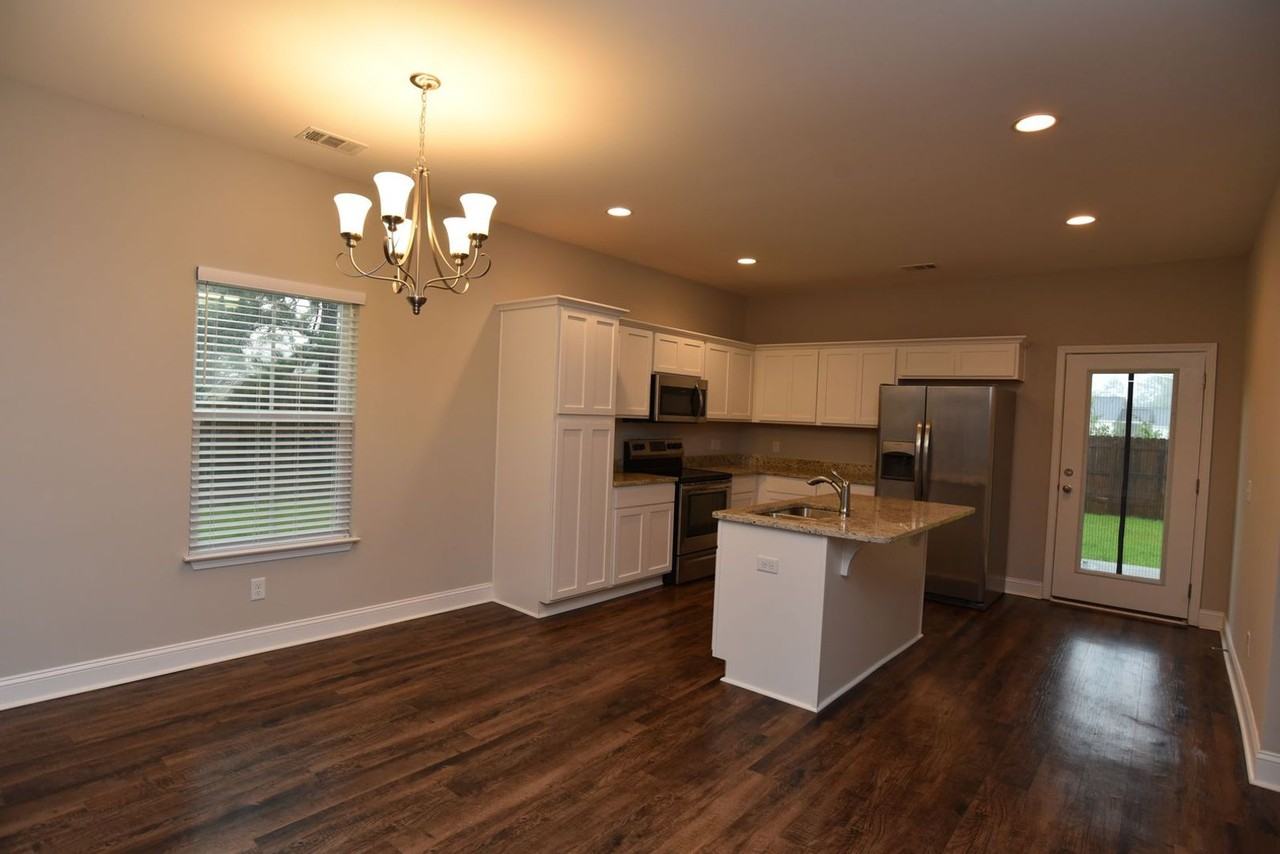 89 1st St - Photo 3 of 19