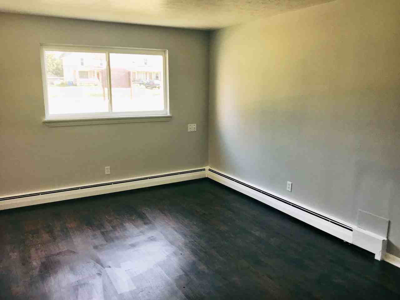 1841 E. 31st Street - Photo 4 of 13