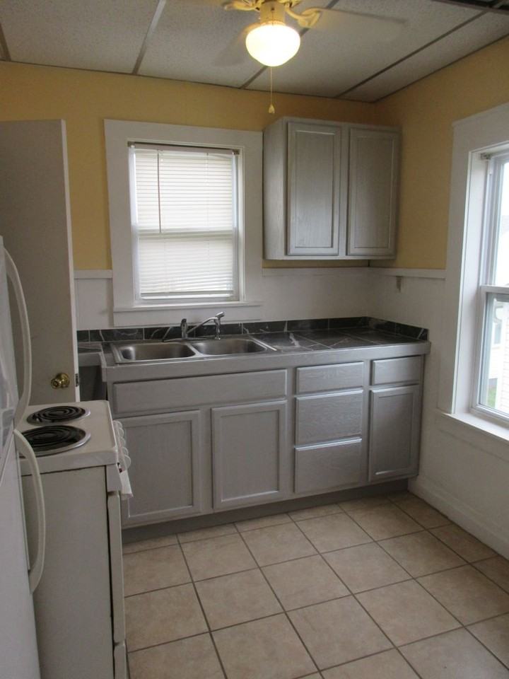 2604 1/2 14th Avenue - Photo 3 of 4