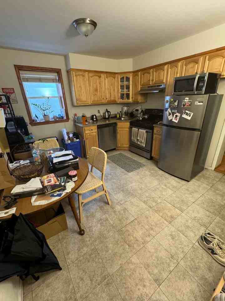 824 Fitzwater St - Photo 3 of 13