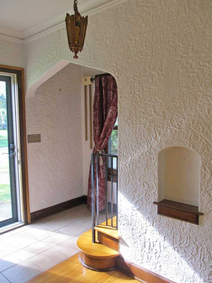 719 Homecrest Ave - Photo 4 of 28