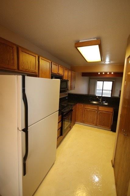 5644 E 40th Ave #G202 - Photo 4 of 20