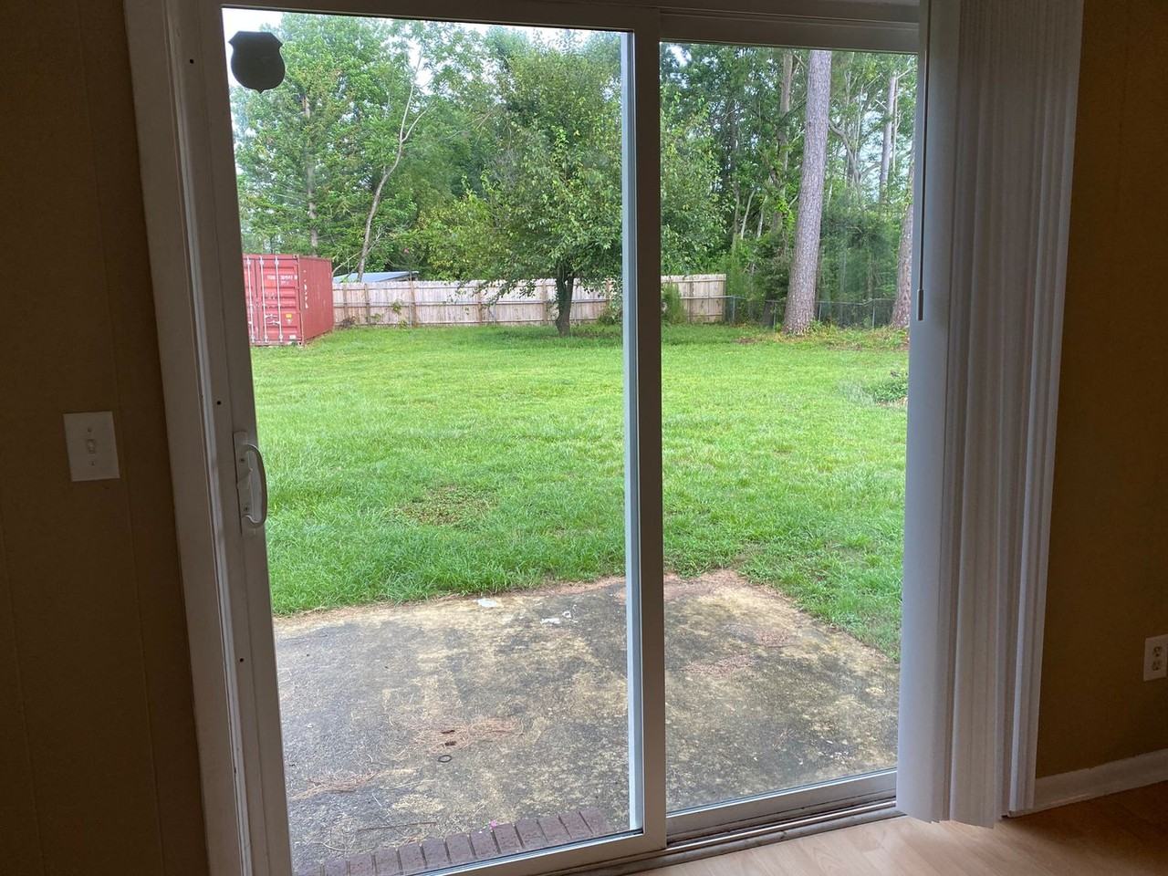 1206 Kenningston St - Photo 6 of 23