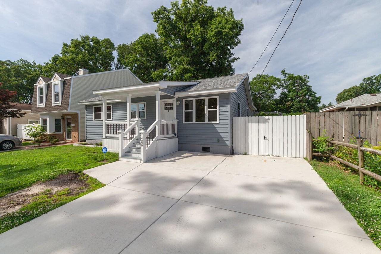 1209 Oak Park Ave - Photo 3 of 27