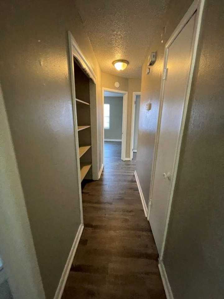 2725 Sw 61st St - Photo 5 of 13