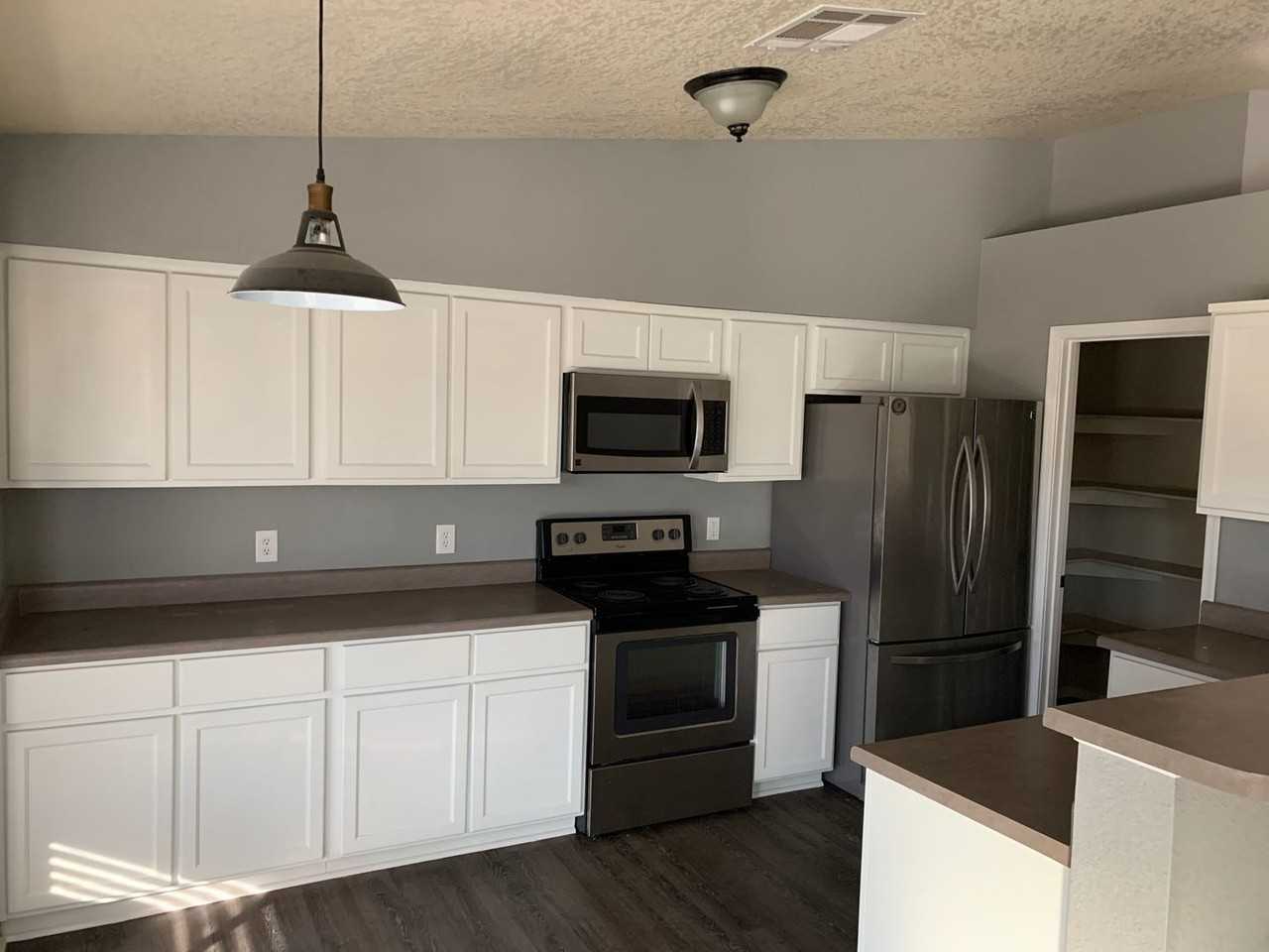 7687 E 40th Rd - Photo 3 of 15