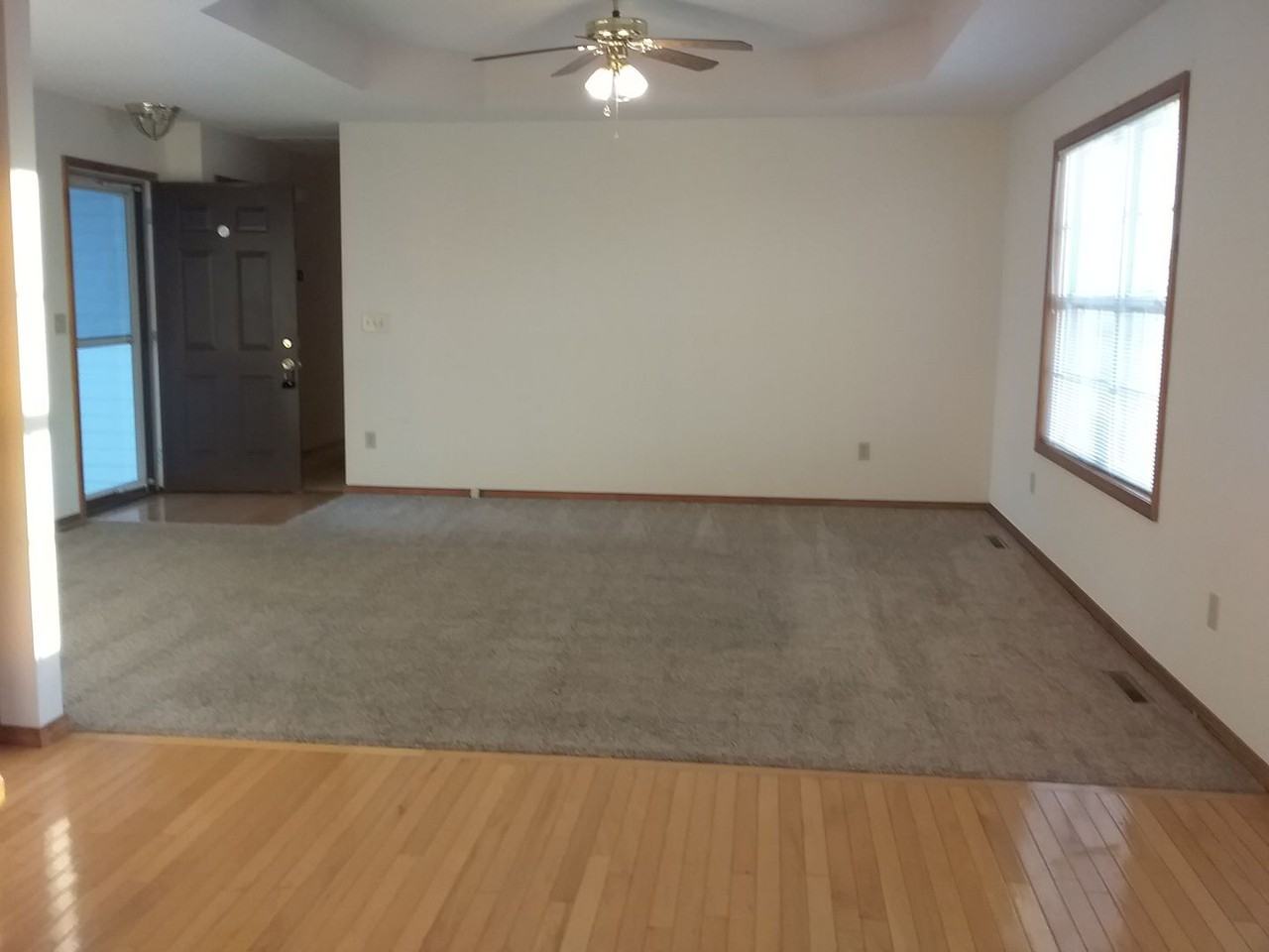 703 Darin - Photo 2 of 12