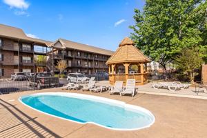 featured image of 836 W Glenn Ave #107