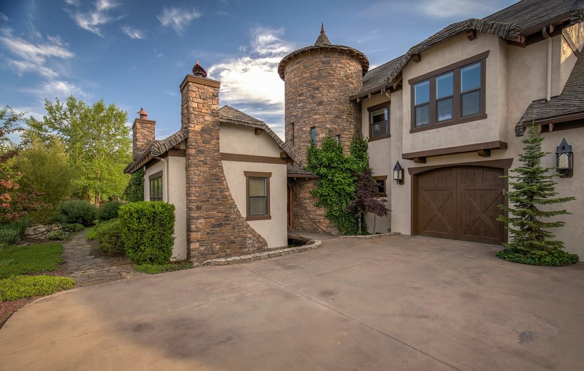 4837 W Mill River Ct - Photo 2 of 40