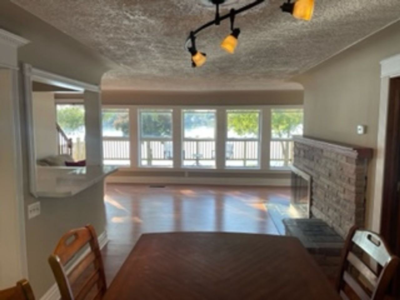 4461 Parnell St - Photo 3 of 50