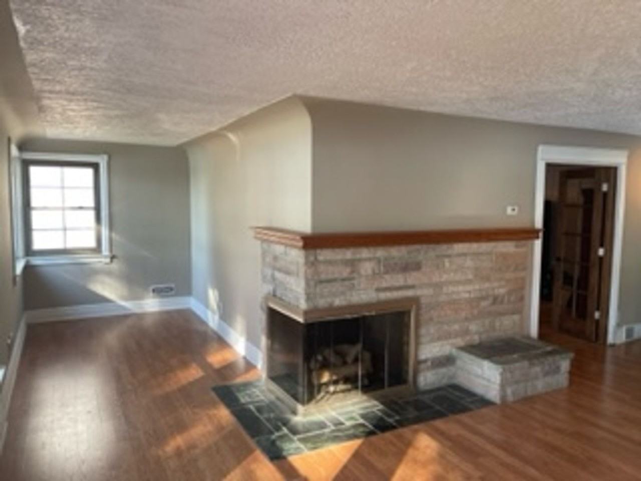 4461 Parnell St - Photo 4 of 50