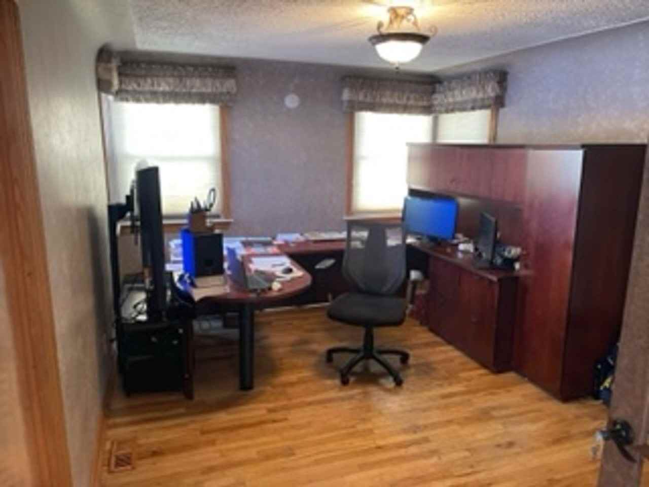 4461 Parnell St - Photo 5 of 50