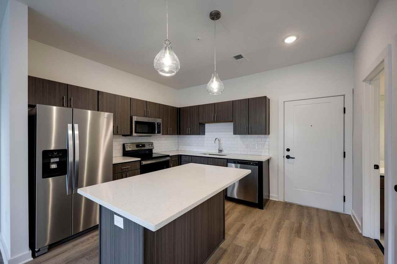 1540 Lebanon Pike - Photo 3 of 40
