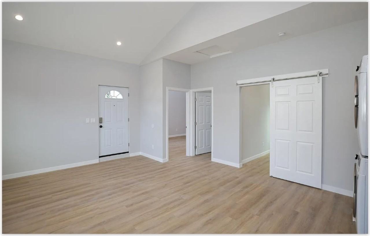 369 N Waverly St - Photo 7 of 15