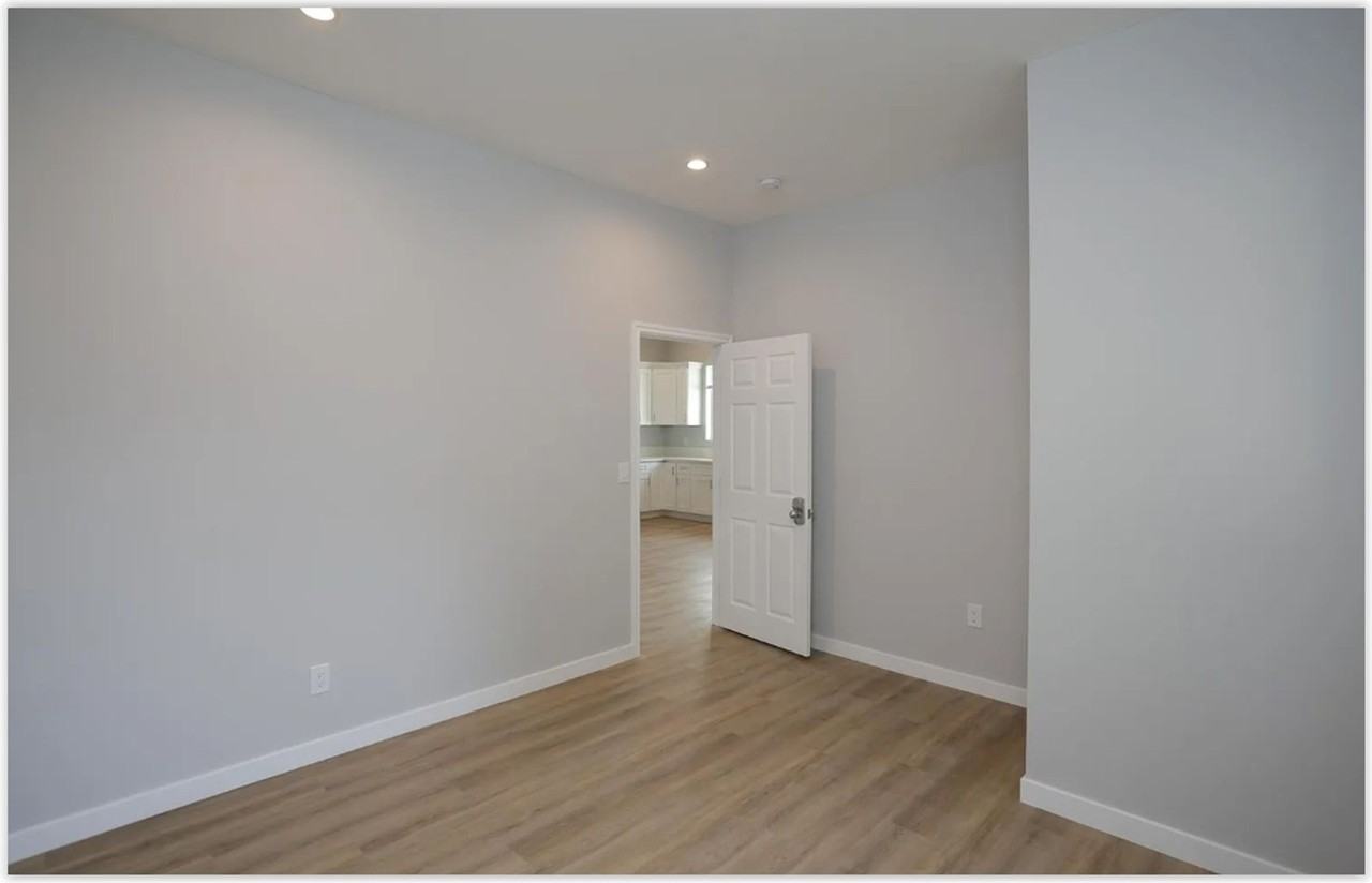 369 N Waverly St - Photo 7 of 12