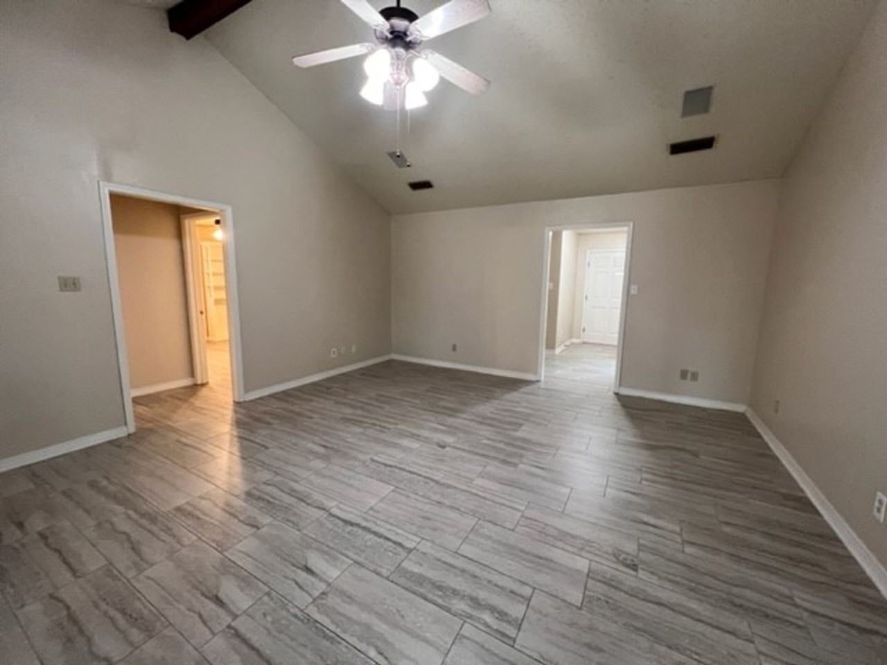 7642 Chesapeake Dr - Photo 2 of 14