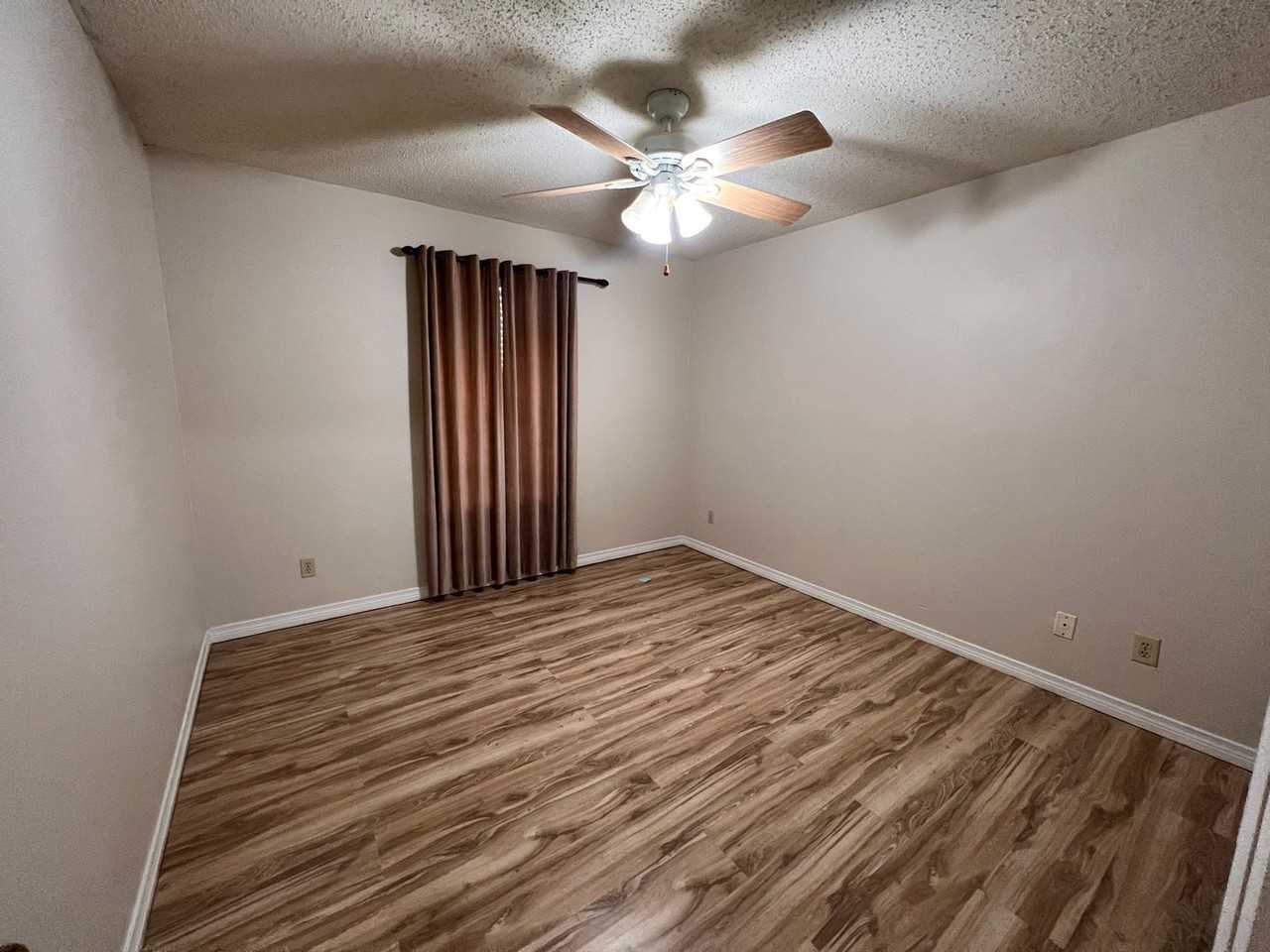 7642 Chesapeake Dr - Photo 5 of 14