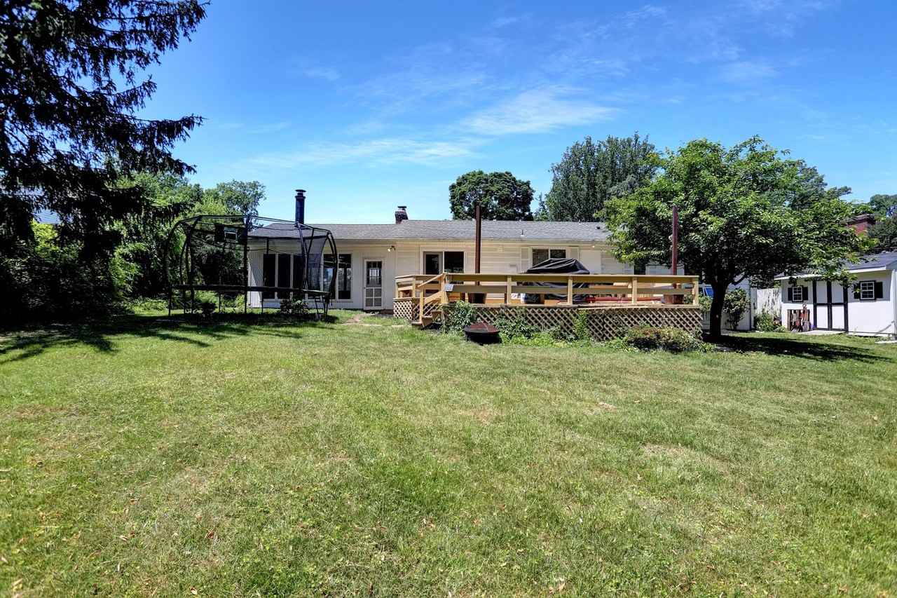 1905 Knollton Rd - Photo 3 of 25