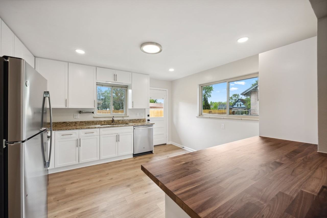 3840 Bryant St - Photo 3 of 10