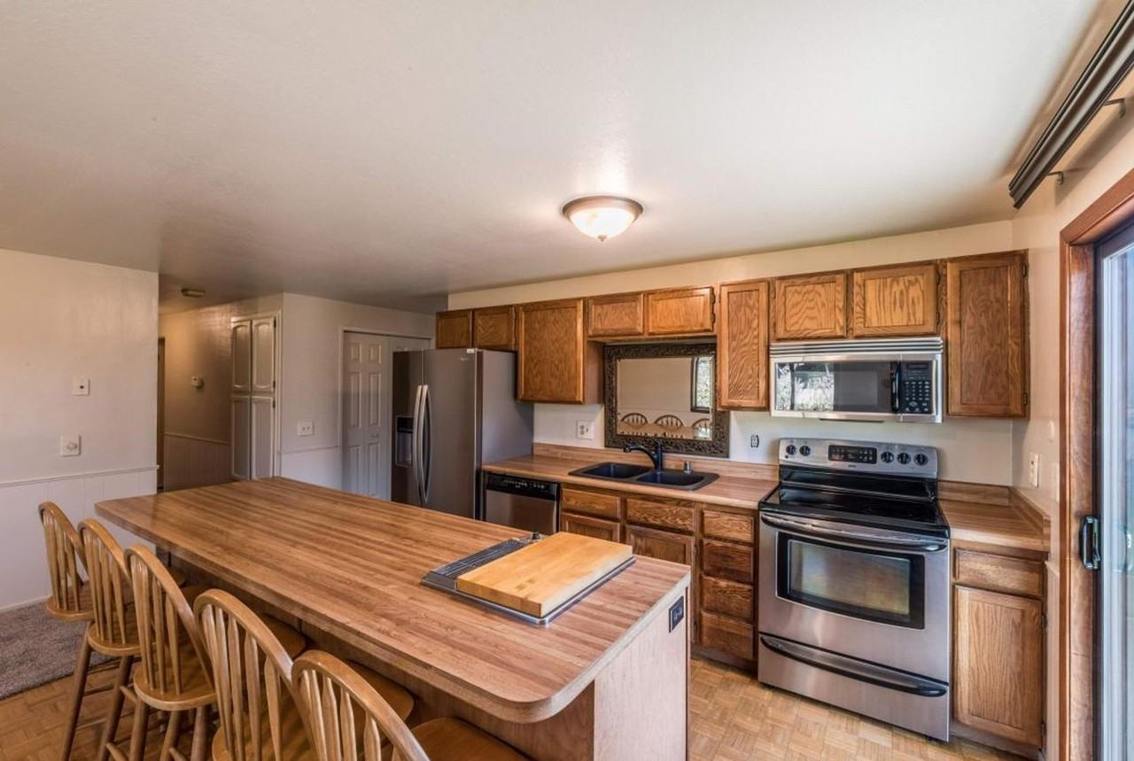 3401 Alliance Rd - Photo 3 of 18