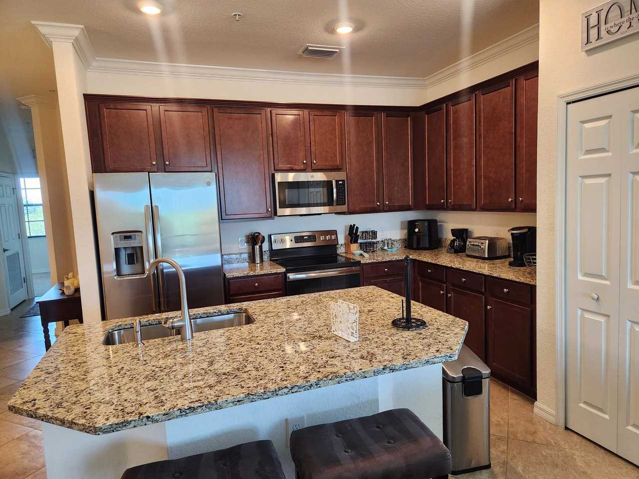 17118 Vardon Ter #301 - Photo 3 of 24