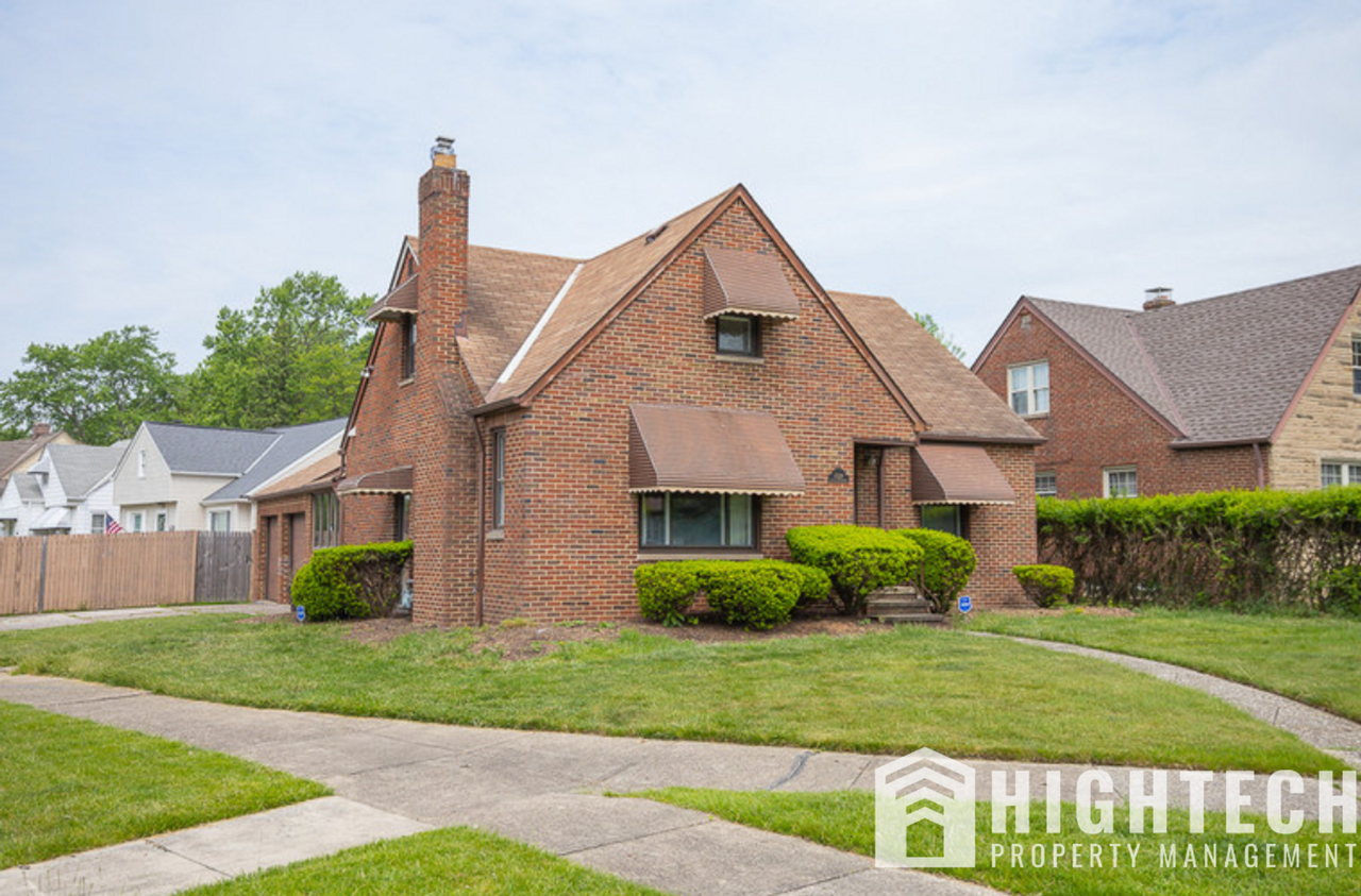 6528 S Canterbury Rd - Photo 4 of 32