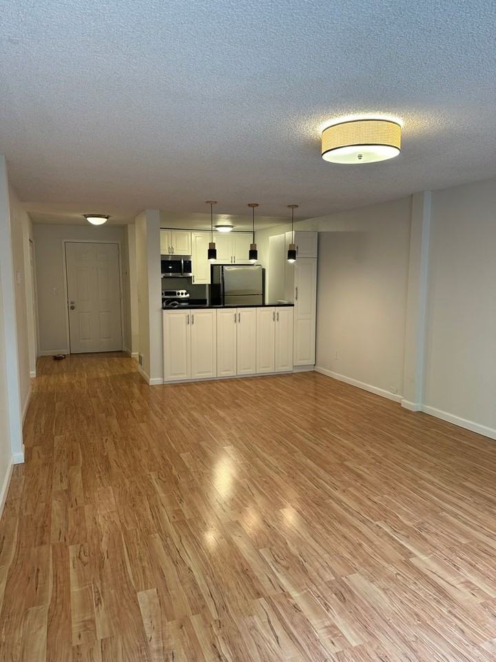 9416 1st Ave Ne #218 - Photo 4 of 19