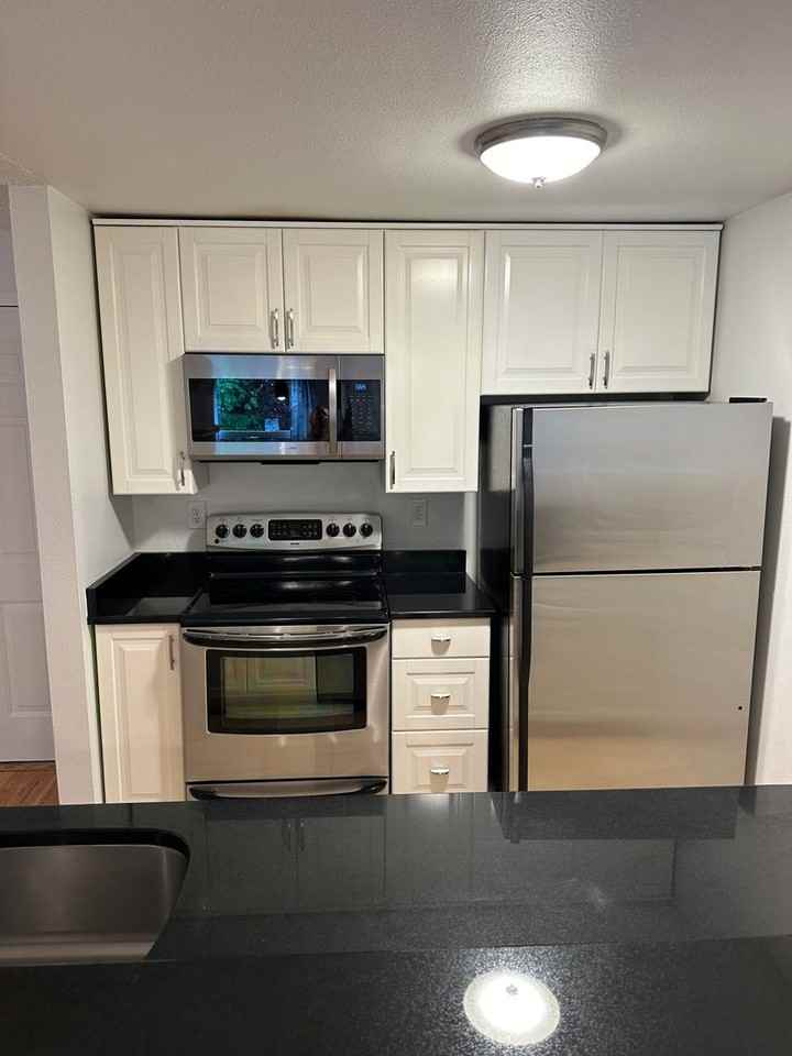 9416 1st Ave Ne #218 - Photo 7 of 19