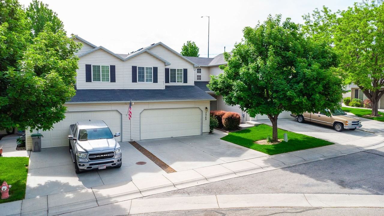 3049 S Ladera Pl - Photo 2 of 50