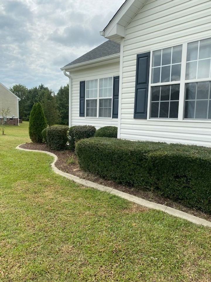 305 Towbridge Ln - Photo 2 of 24