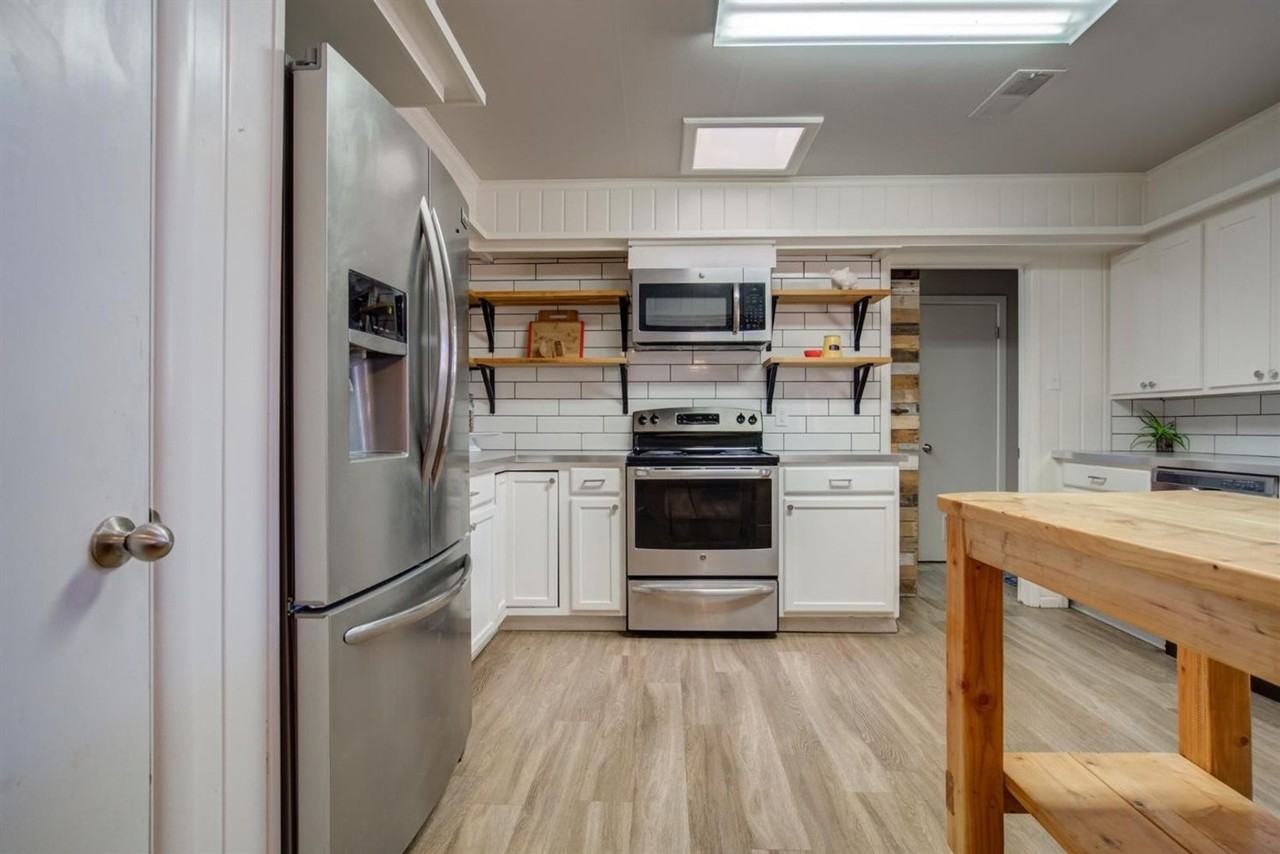 3610 48th St - Photo 7 of 16