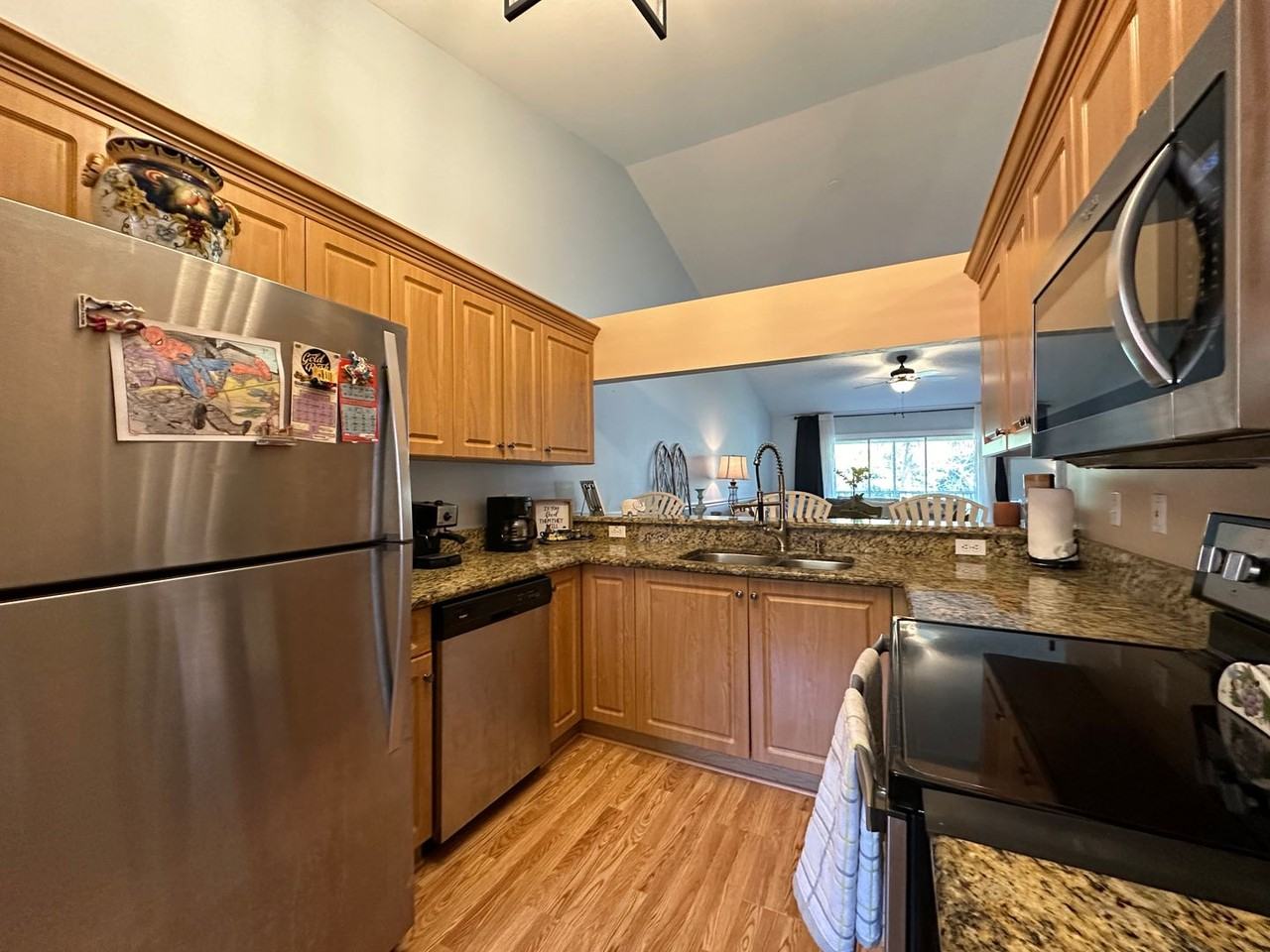 241 Robin Hood Cir - Photo 3 of 16