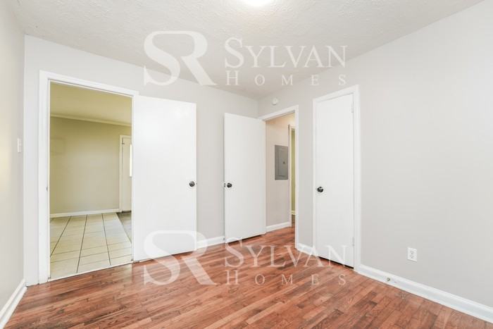 618 Hickory Trl Se - Photo 3 of 16