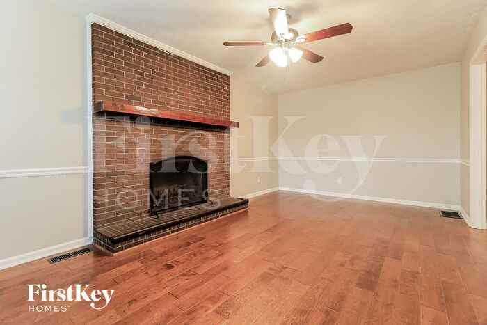 2550 Bobo Rd - Photo 2 of 15