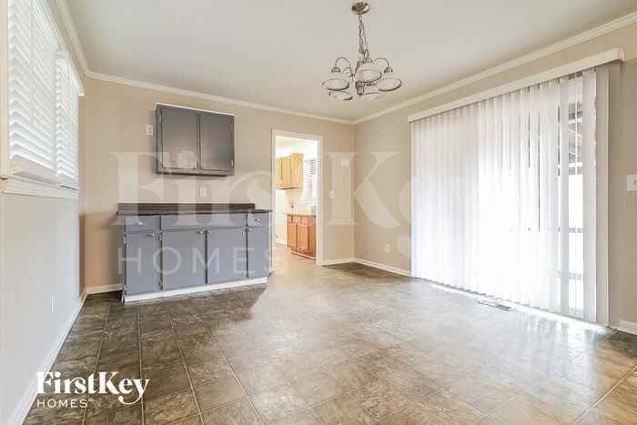 2550 Bobo Rd - Photo 3 of 15