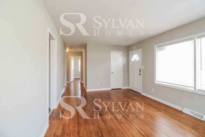 3730 Rolling Rd - Photo 3 of 16