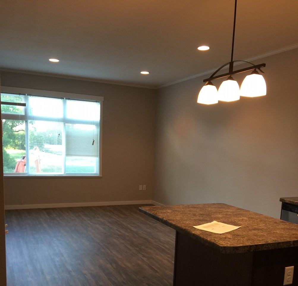 101 Eagle Ave #1 - Photo 3 of 11