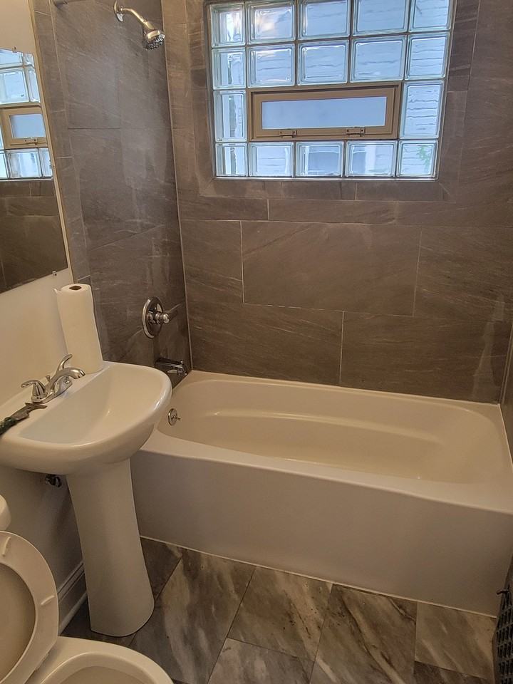 111 Marshall St #NA - Photo 3 of 7