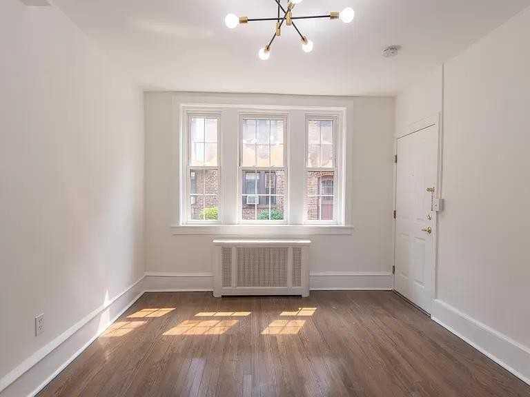 606 W Maple Ave #6 - Photo 2 of 15