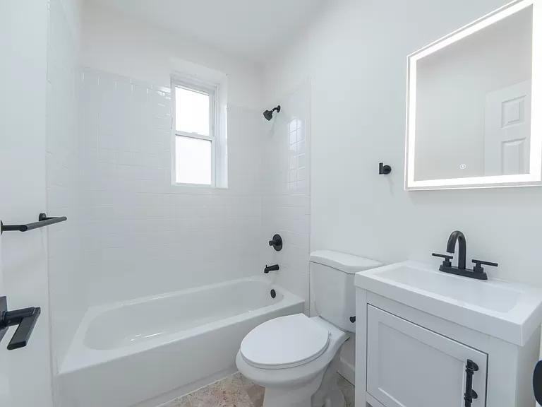 606 W Maple Ave #6 - Photo 7 of 15