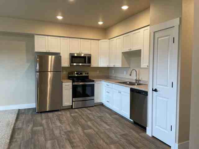 5306 5306 Elyn Loop #304