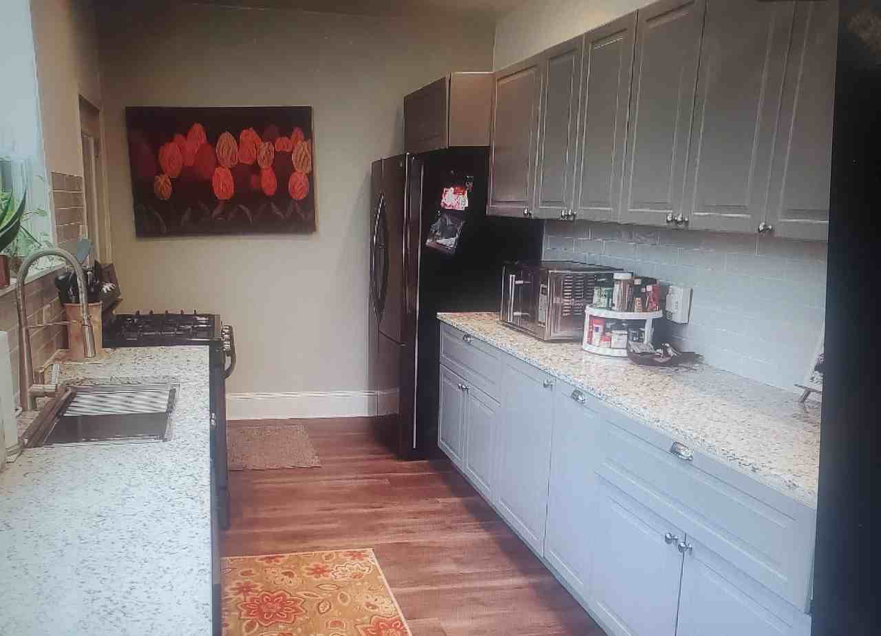 639 Johnson St #NA - Photo 2 of 5