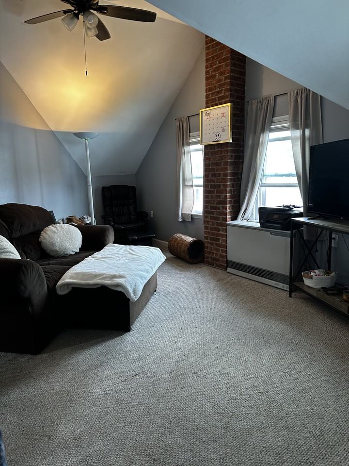 2 Van Ness St #B - Photo 2 of 15