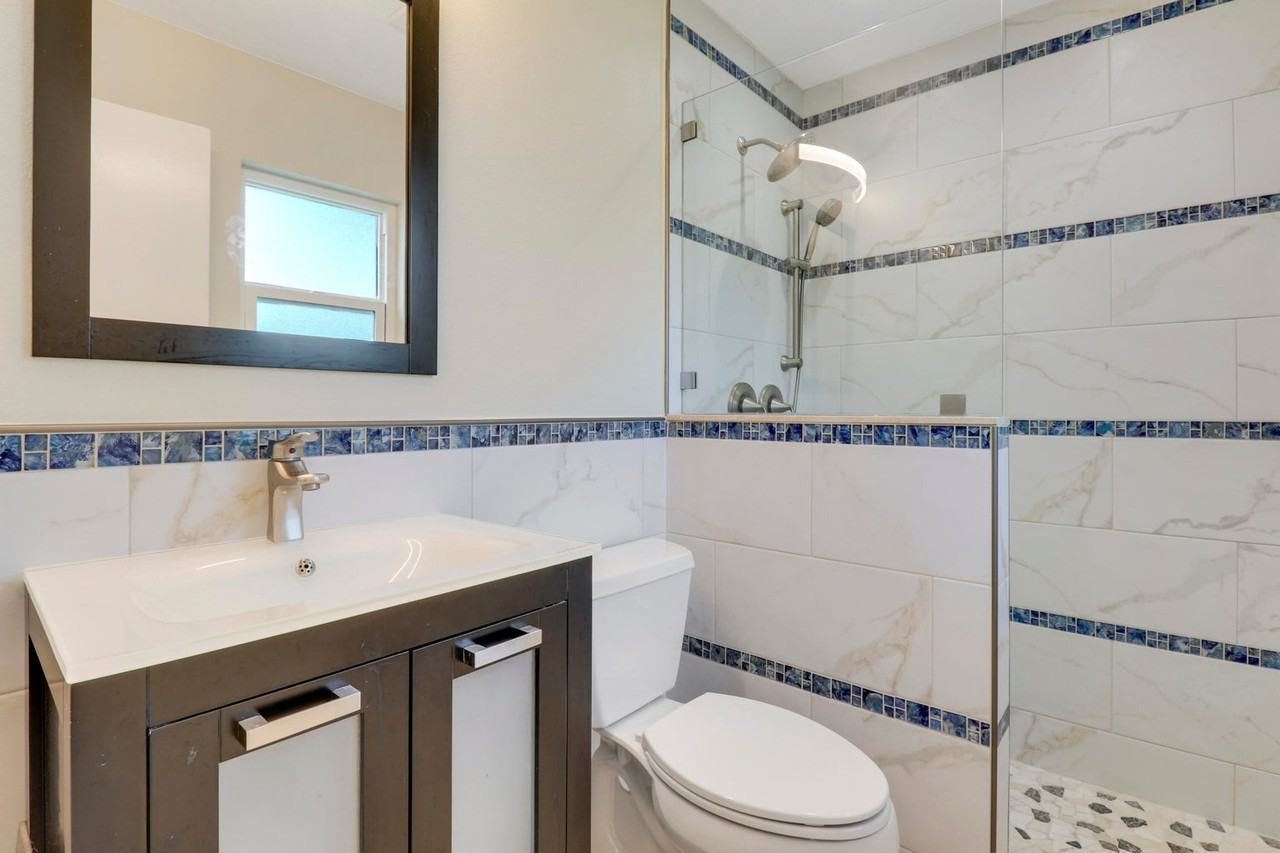 302 Southeast Lancaster Avenue #NA - Photo 3 of 9