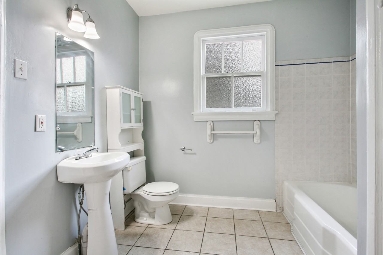 2102 S Carrollton Ave #NA - Photo 7 of 14