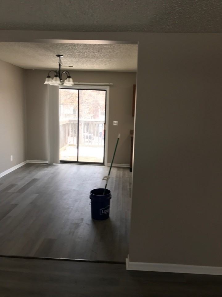 4310 N 31st St #B - Photo 2 of 7