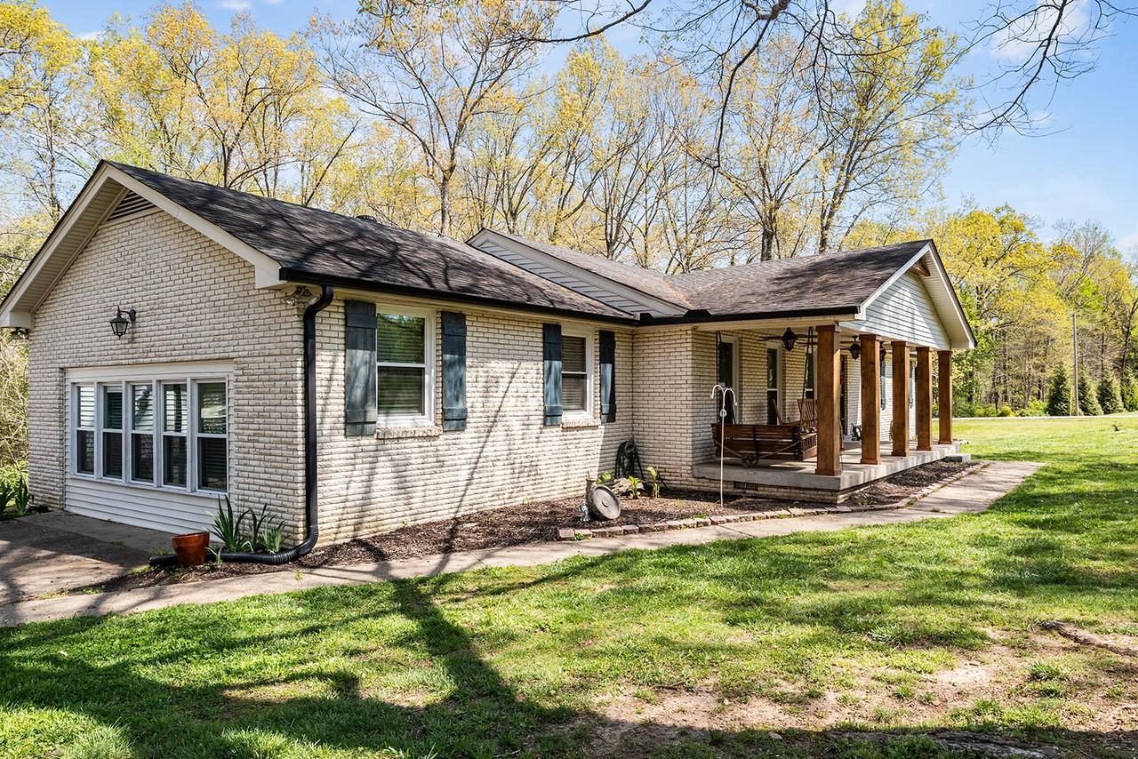 358 Twin Oaks Dr #NA - Photo 2 of 33